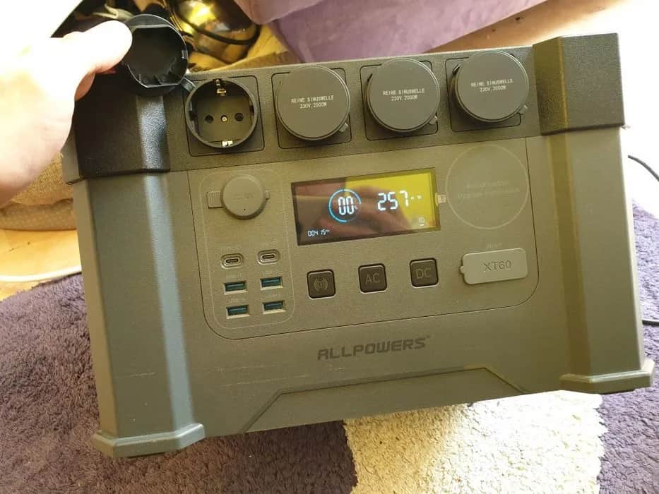 Najlepsze banki energii 230V: Wybierz idealne zasilanie na kemping