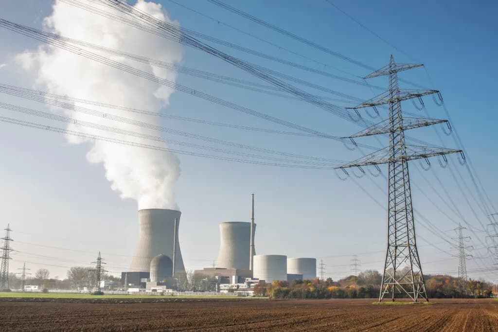 Ile kosztowała elektrownia w Ostrołęce? Szokujące wydatki i ich konsekwencje