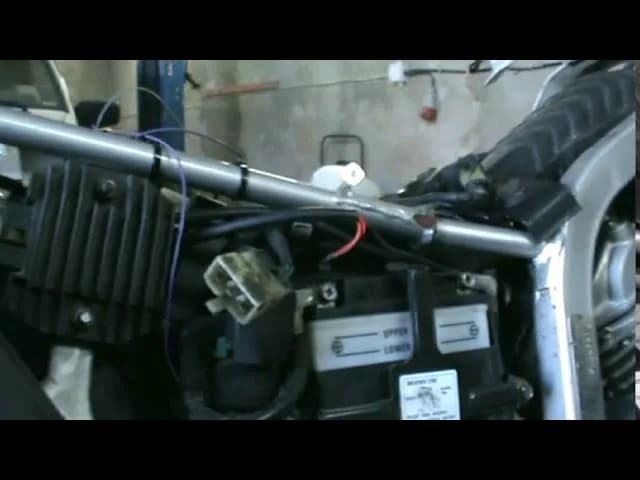 Jak podłączyć woltomierz w motocyklu i uniknąć błędów elektrycznych