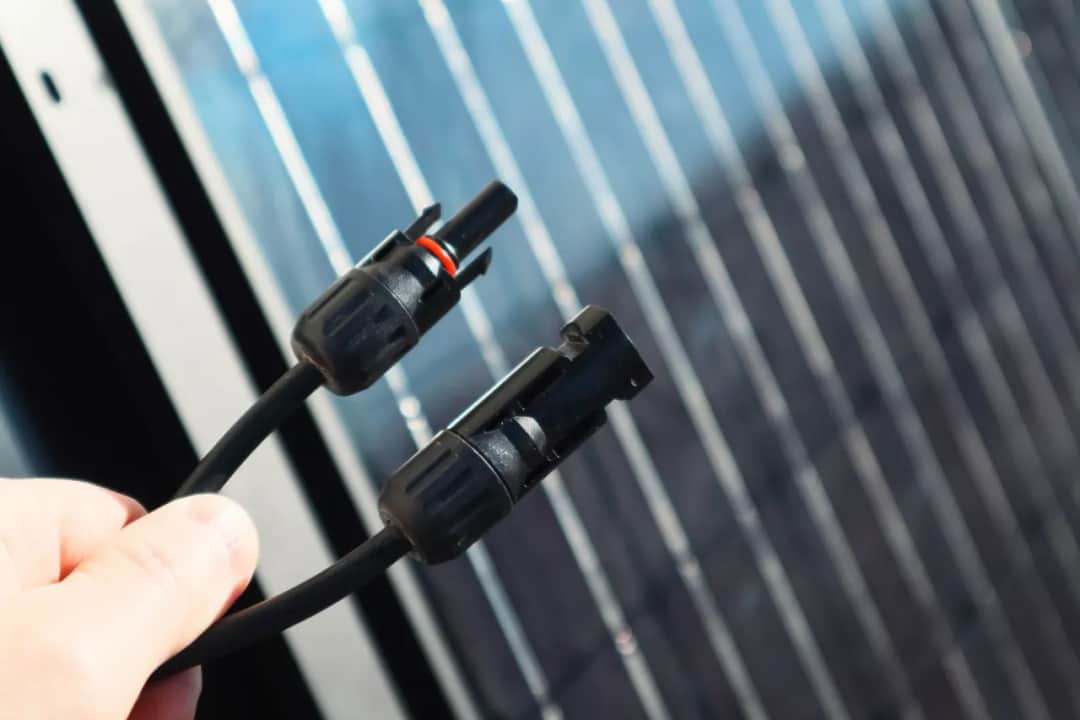 Jaki kabel do falownika 10kW? Kluczowe informacje dla instalacji fotowoltaicznej