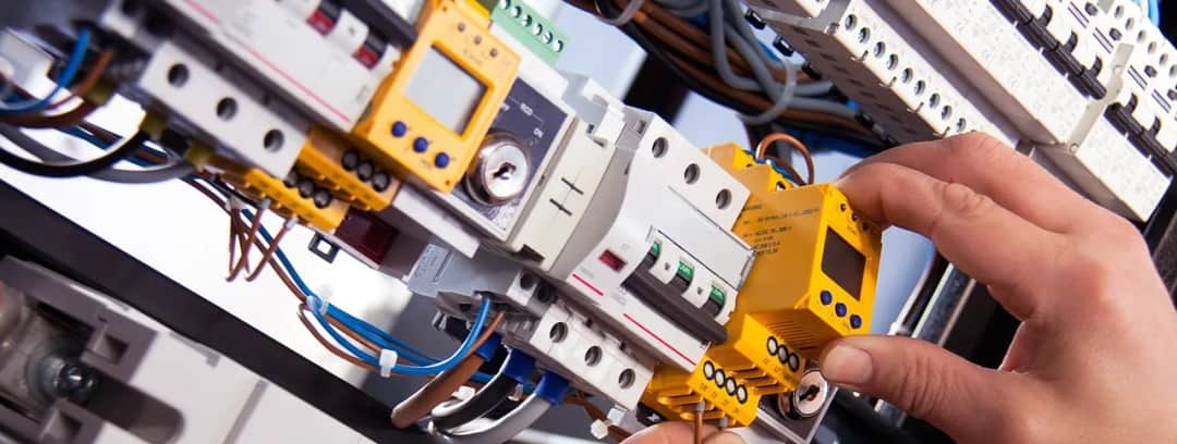 Jak zostać elektrykiem bez szkoły i zdobyć uprawnienia łatwo? Jak zostać elektrykiem bez szkoły i zdobyć uprawnienia łatwo?