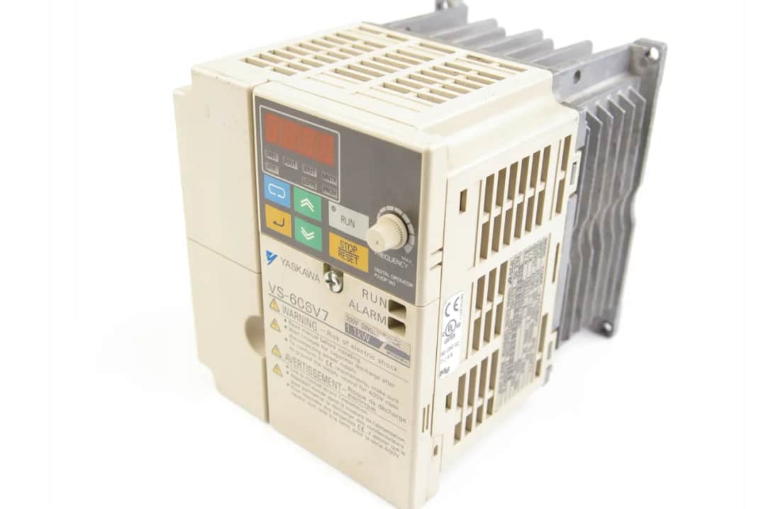 Uszkodzony inwerter objawy – jak rozpoznać i uniknąć kosztownych napraw