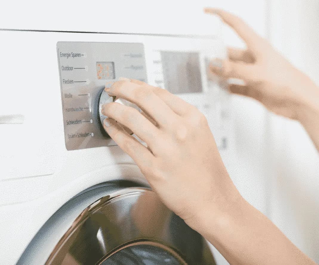 Ile prądu zużywa pralka na 1 pranie? Sprawdź, ile możesz zaoszczędzić