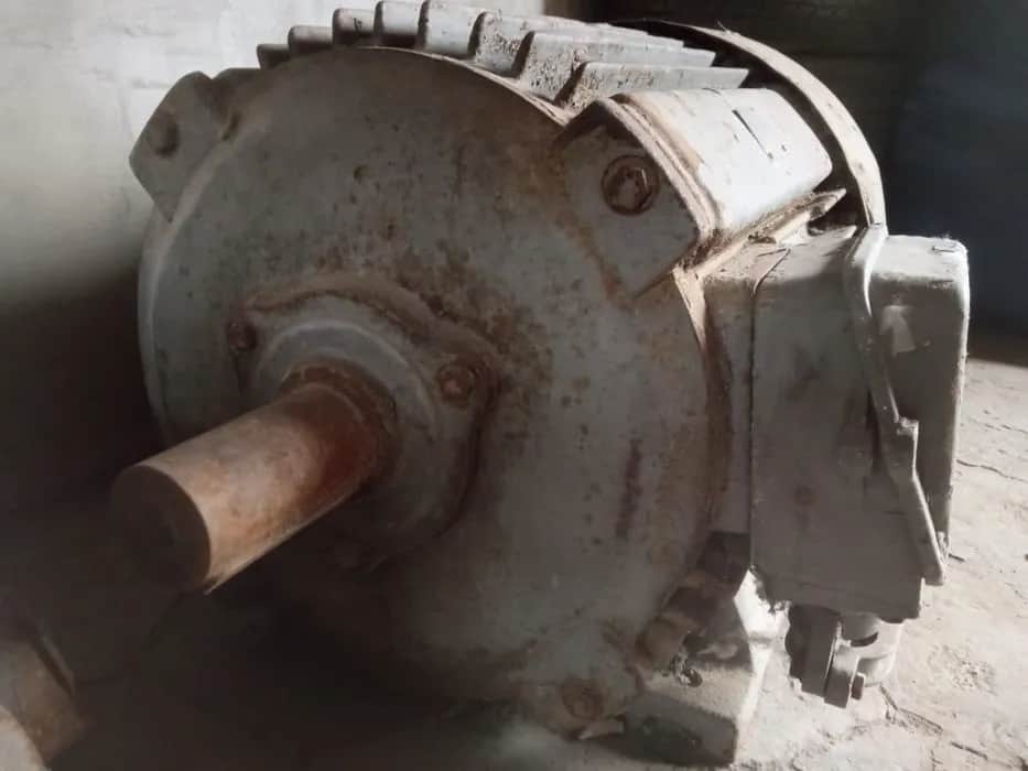 Koło wodne elektrownia – jak wykorzystać energię wody w małych instalacjach